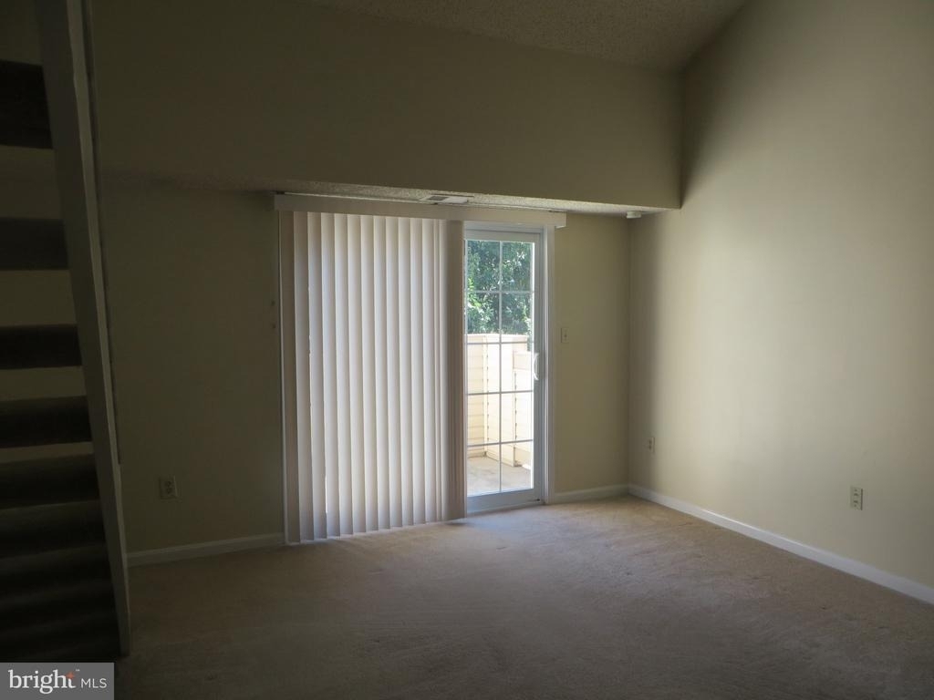 6919 Mary Caroline Circle - Photo 9