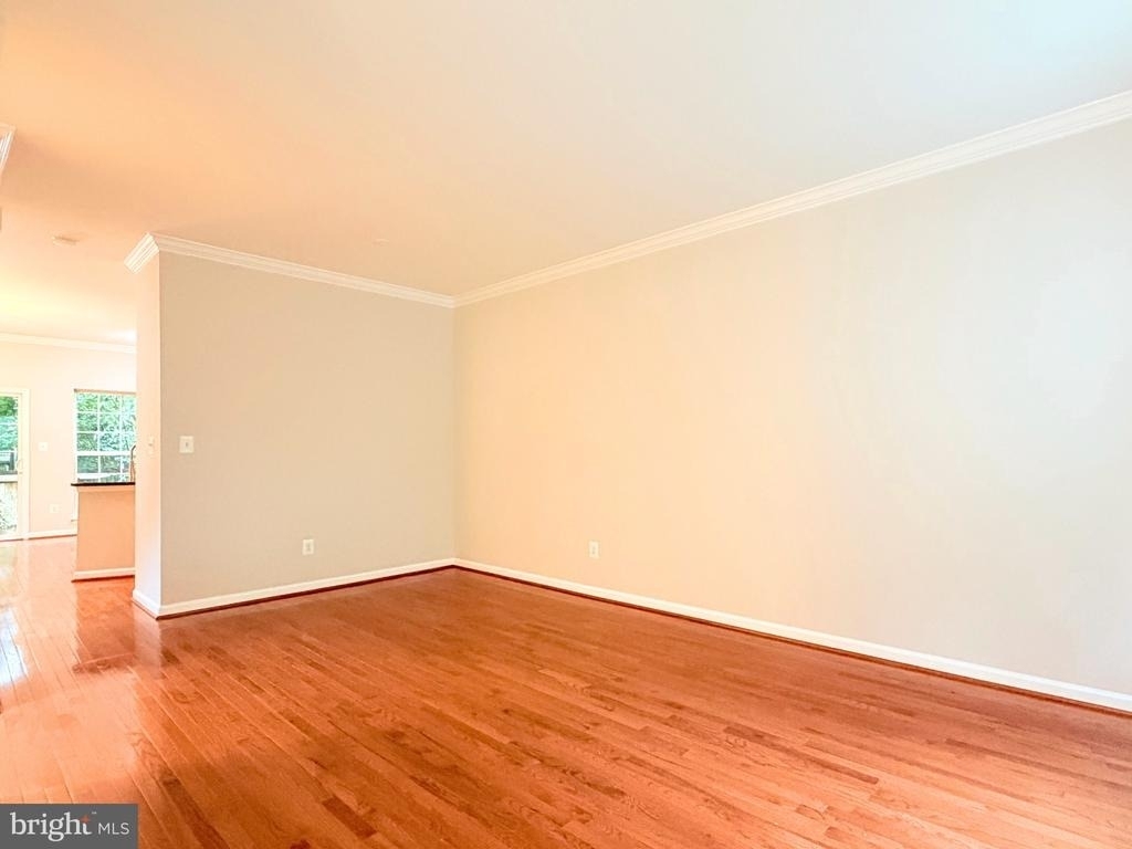 1274 Vintage Place - Photo 4