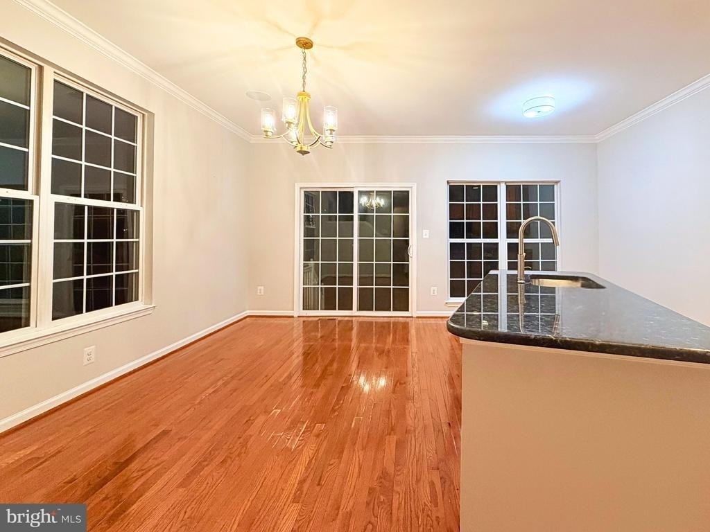1274 Vintage Place - Photo 11