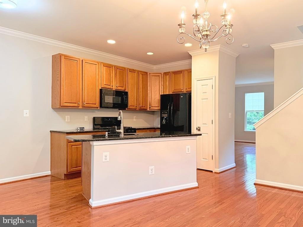 1274 Vintage Place - Photo 5
