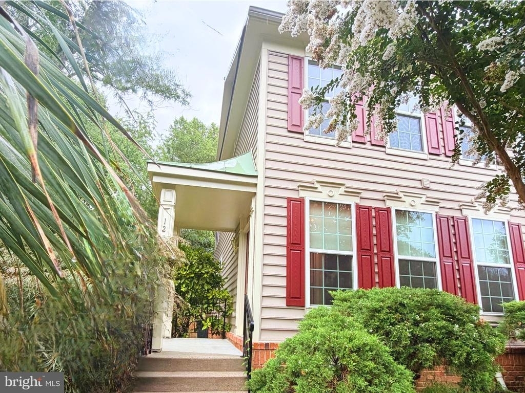 1274 Vintage Place - Photo 1