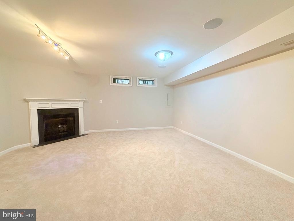 1274 Vintage Place - Photo 27