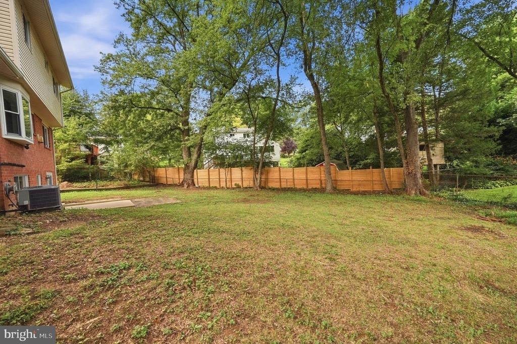 8608 Parliament Drive - Photo 32