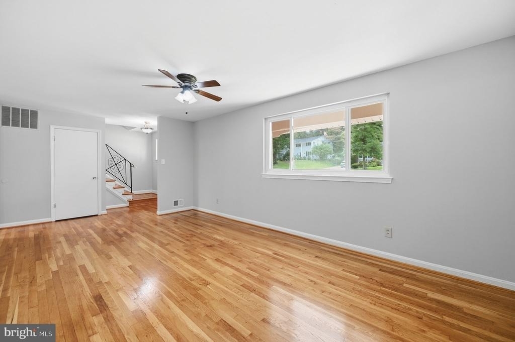 8608 Parliament Drive - Photo 4