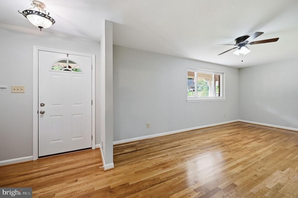 8608 Parliament Drive - Photo 5