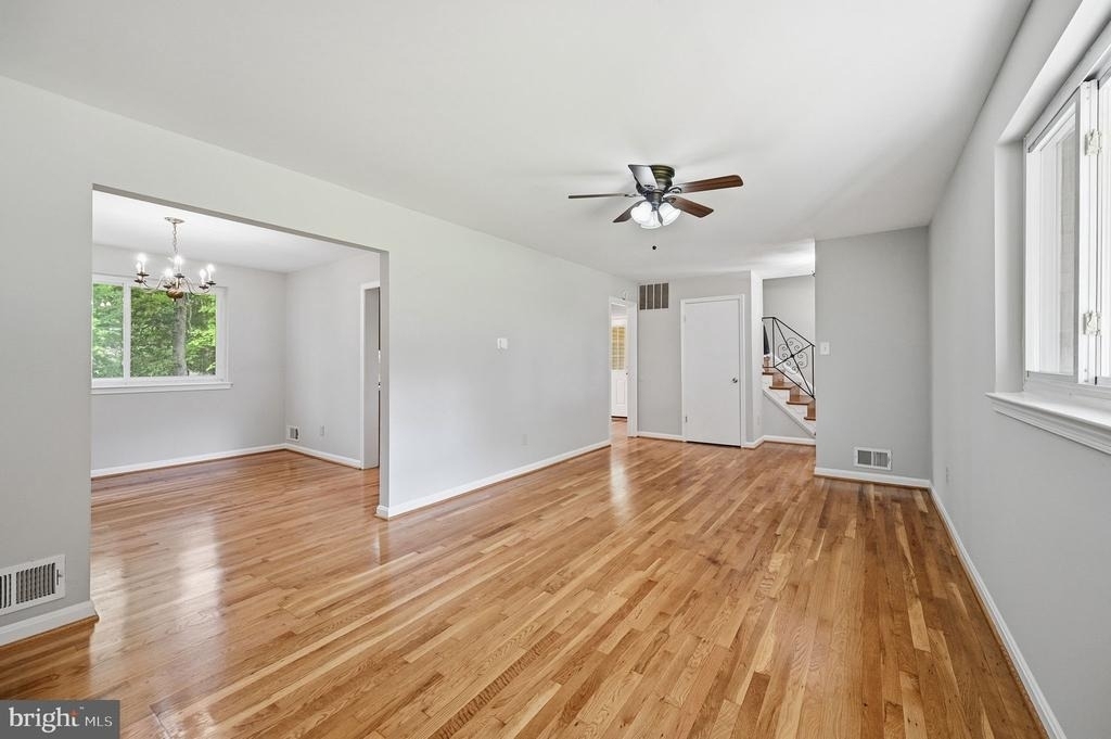 8608 Parliament Drive - Photo 7