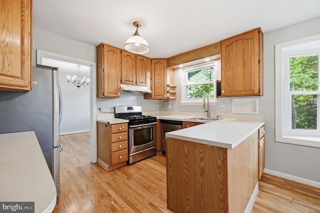 8608 Parliament Drive - Photo 10