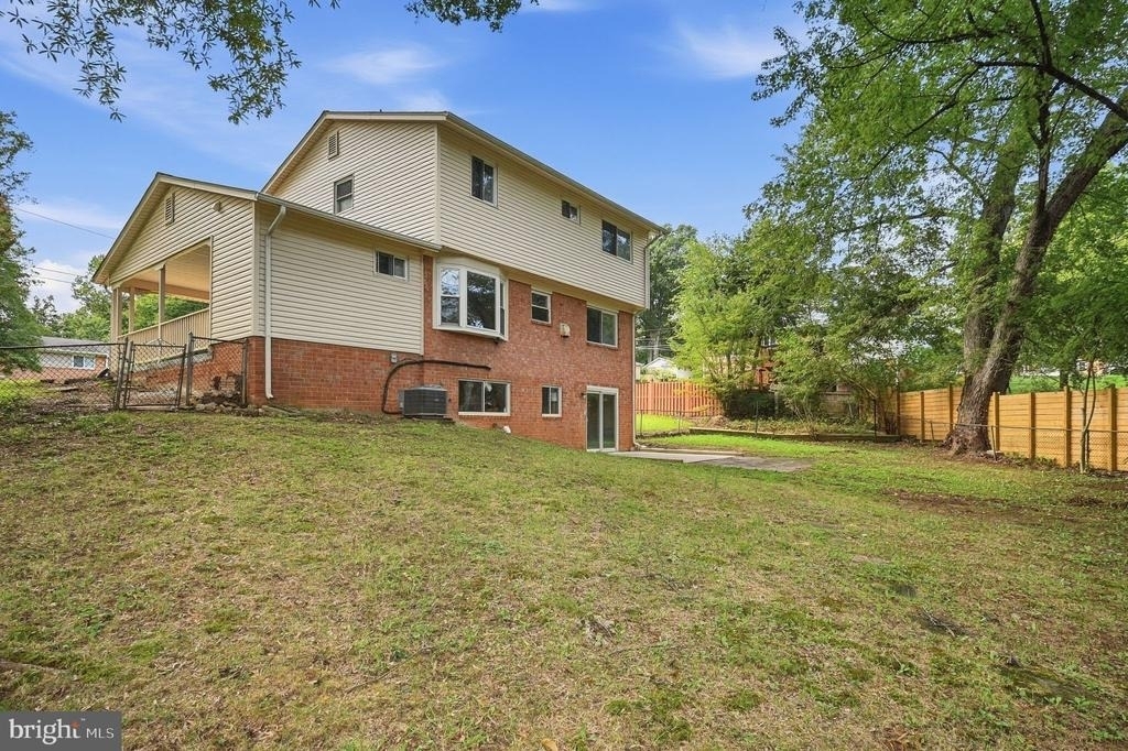 8608 Parliament Drive - Photo 31