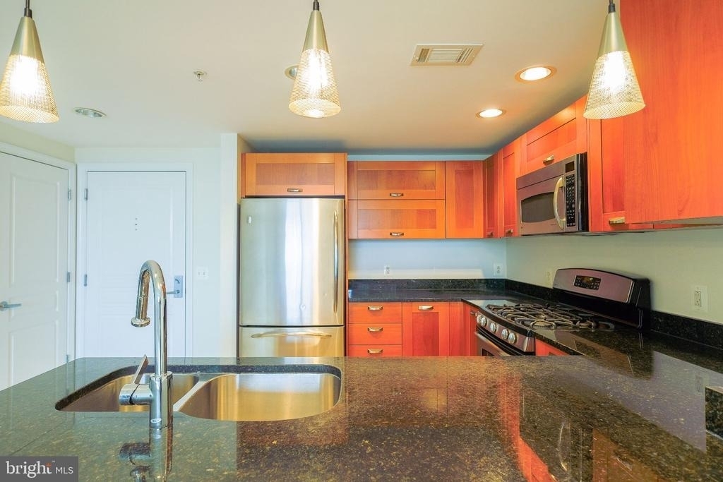 2451 Midtown Avenue - Photo 1