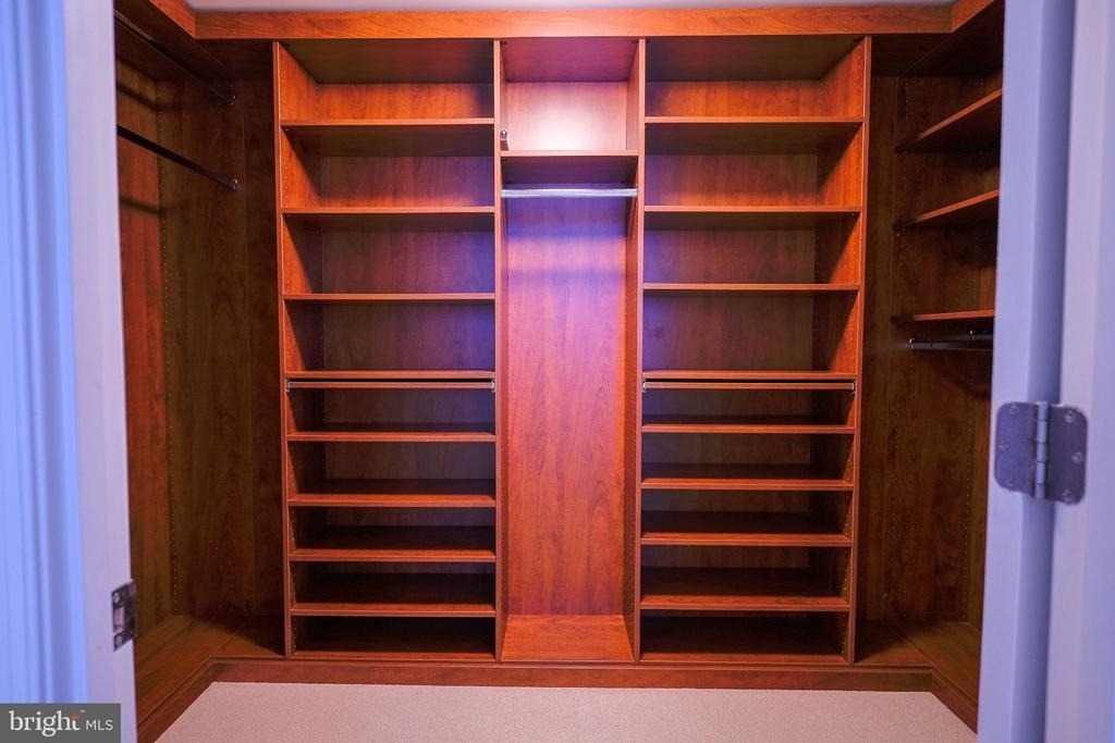 2451 Midtown Avenue - Photo 8
