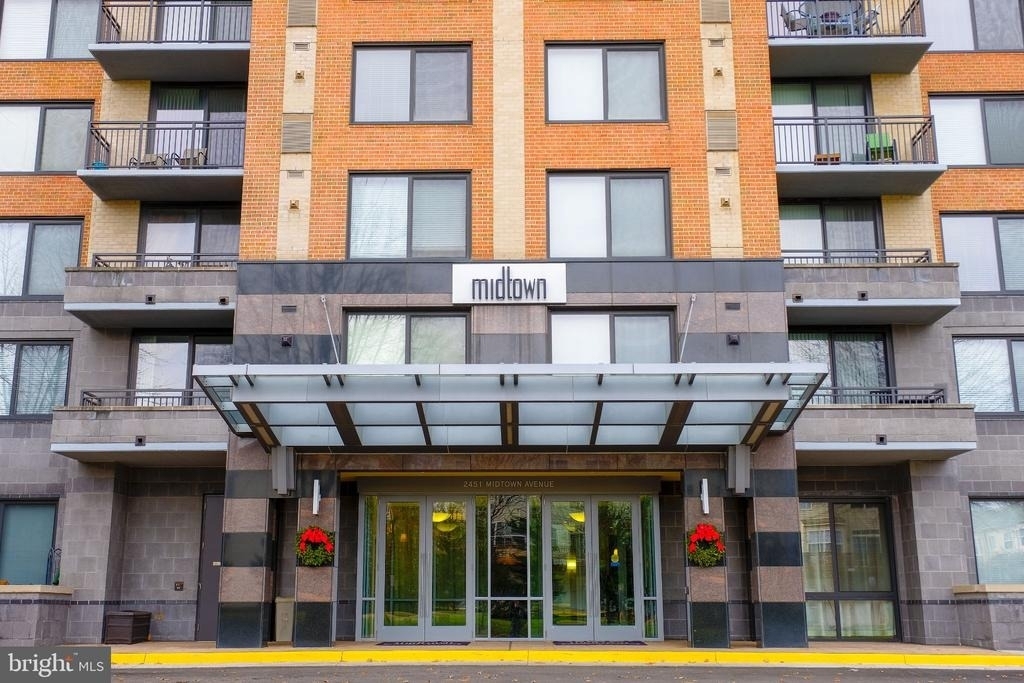 2451 Midtown Avenue - Photo 0