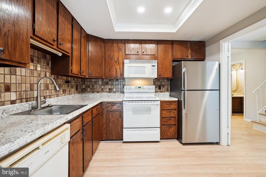 8021 Bethelen Woods Lane - Photo 9
