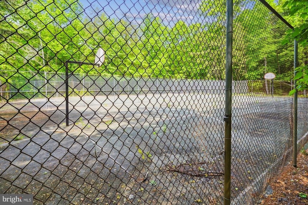 8021 Bethelen Woods Lane - Photo 33