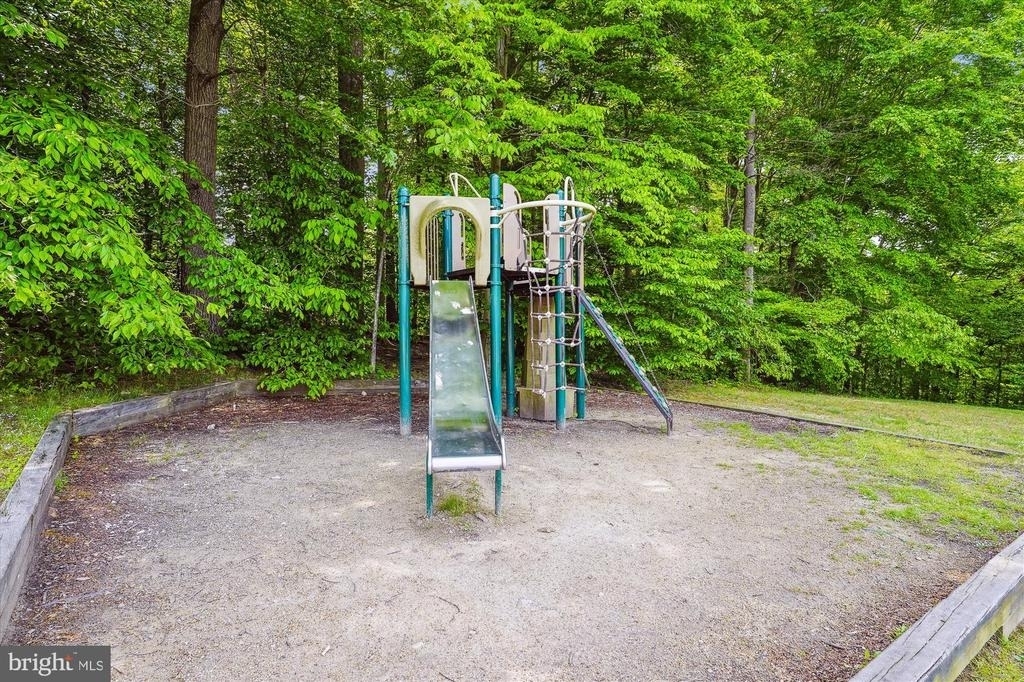 8021 Bethelen Woods Lane - Photo 32