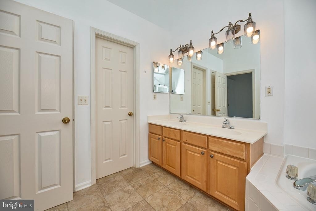 11485 Carriage Court - Photo 19