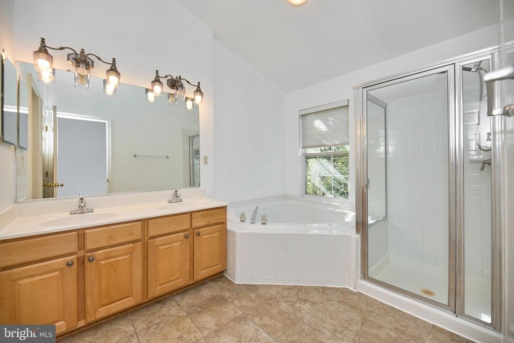 11485 Carriage Court - Photo 18