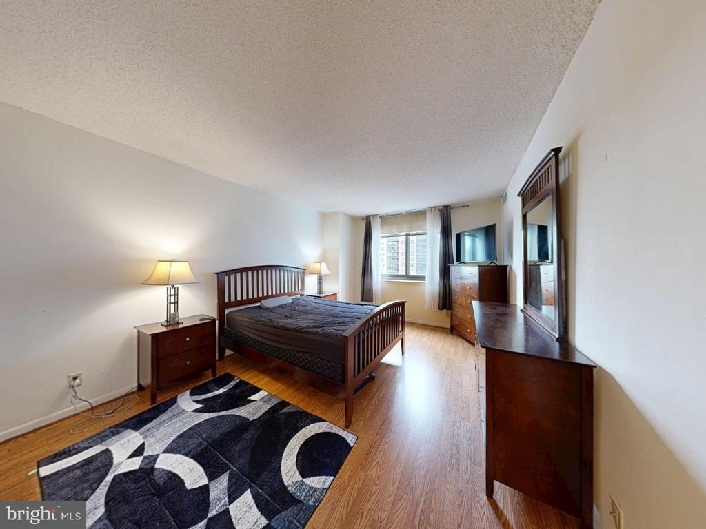 5505 Seminary Road - Photo 17
