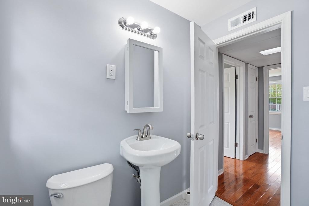 6604 Potomac Avenue - Photo 20