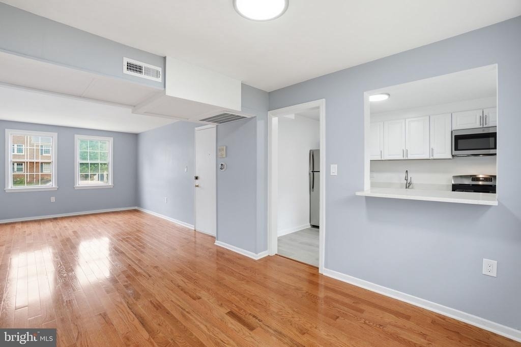 6604 Potomac Avenue - Photo 9