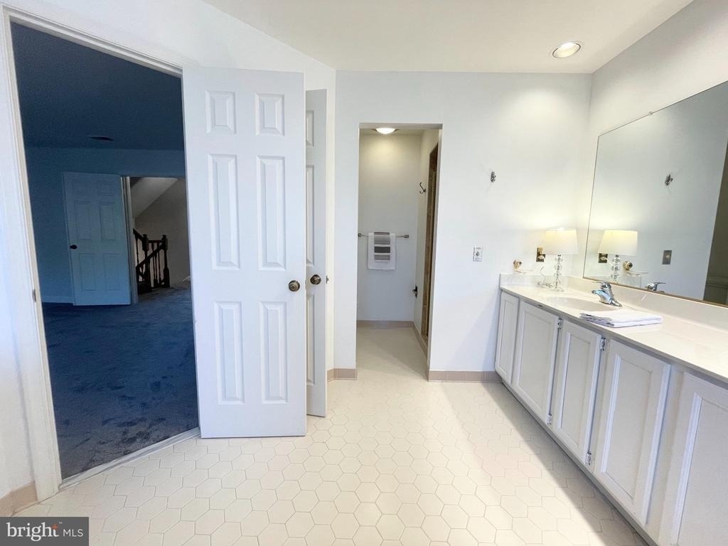 6319 Chaucer View Circle - Photo 16