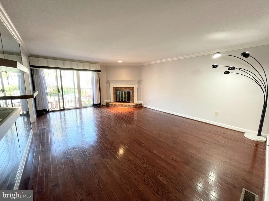 6319 Chaucer View Circle - Photo 2