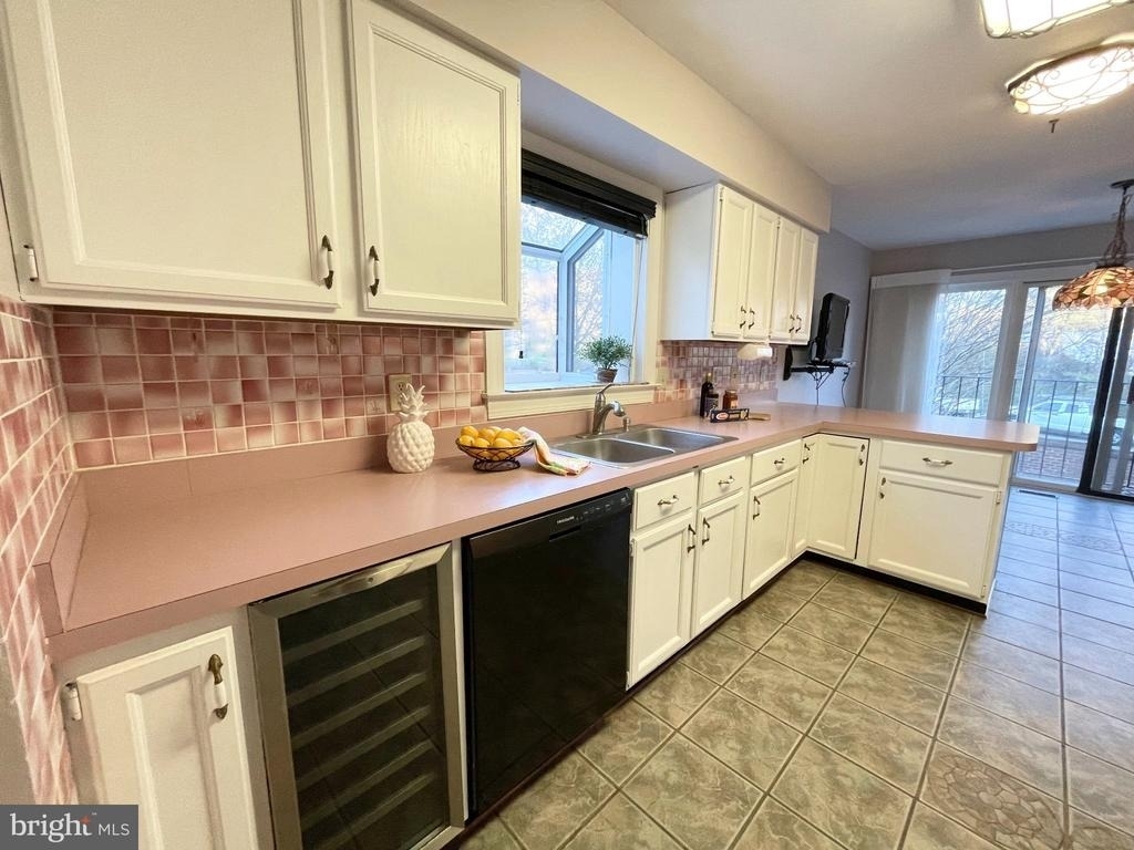 6319 Chaucer View Circle - Photo 9