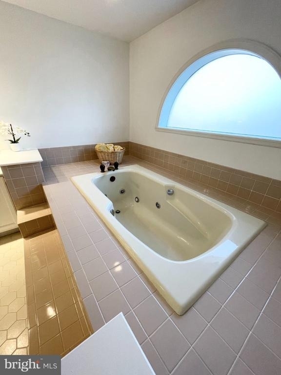6319 Chaucer View Circle - Photo 17