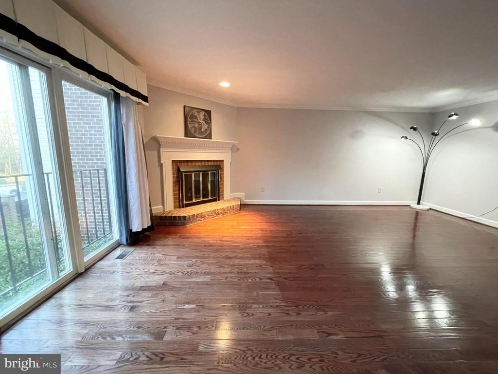 6319 Chaucer View Circle - Photo 8