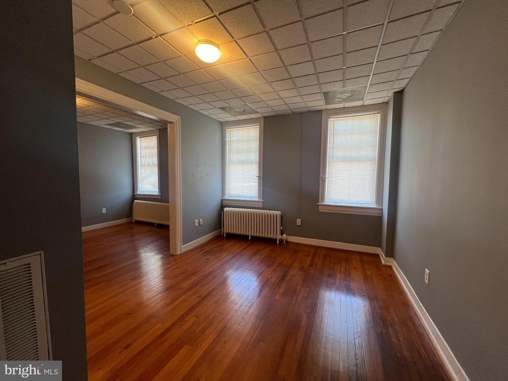 403 William Street - Photo 7