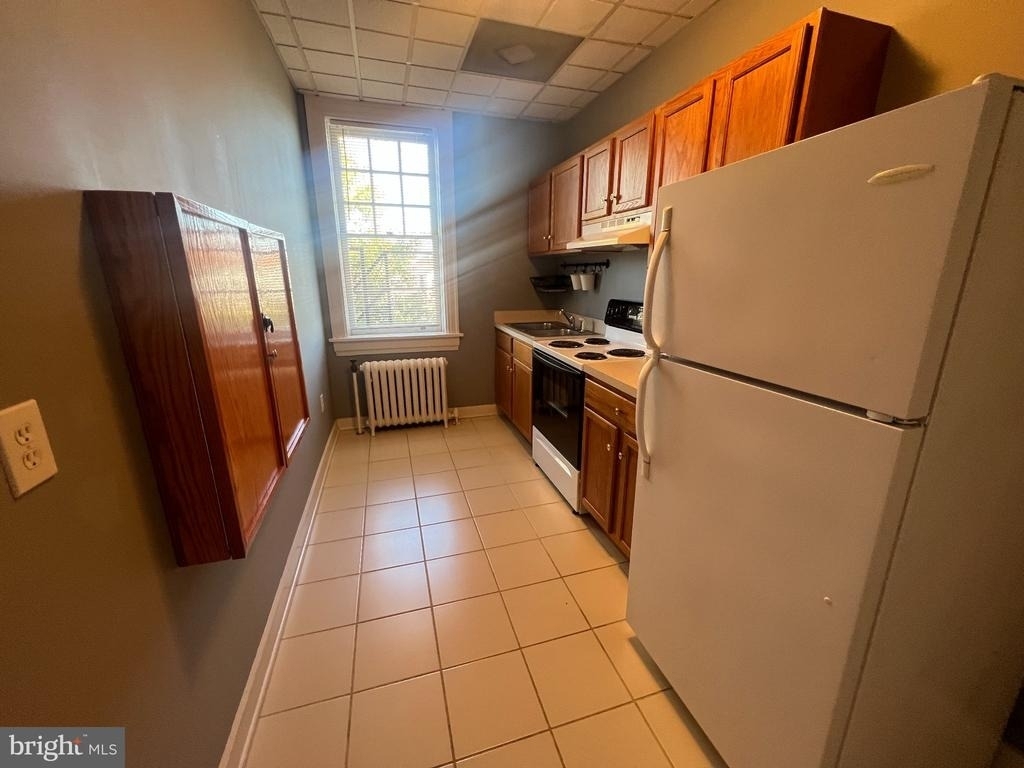403 William Street - Photo 4