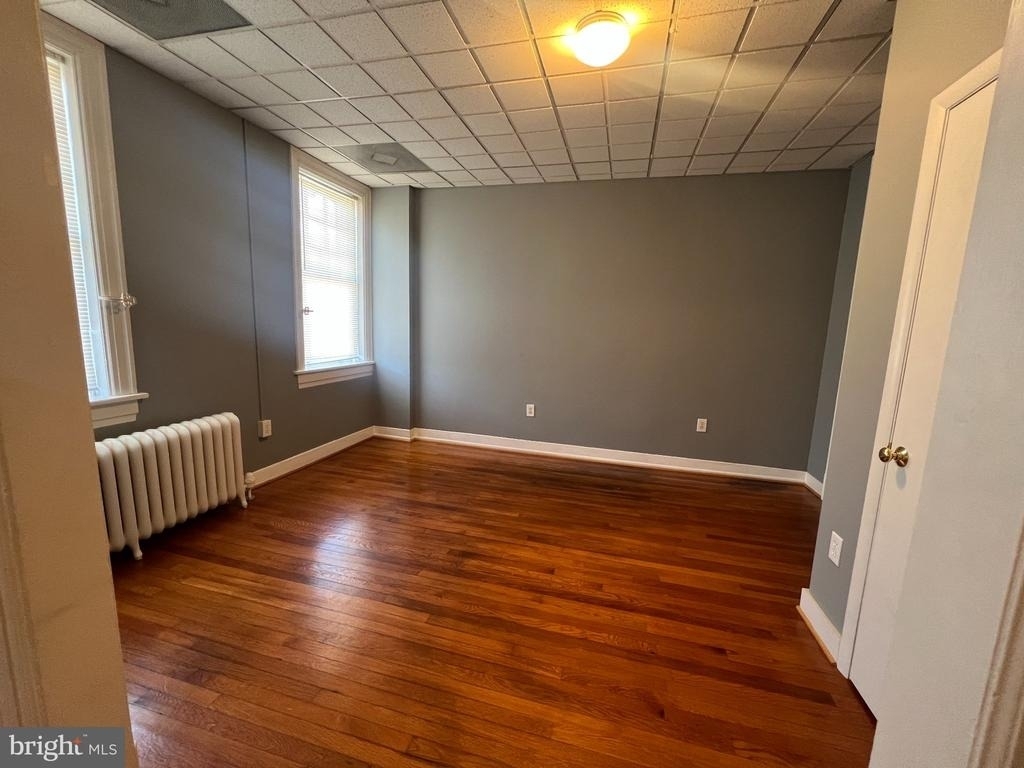 403 William Street - Photo 6