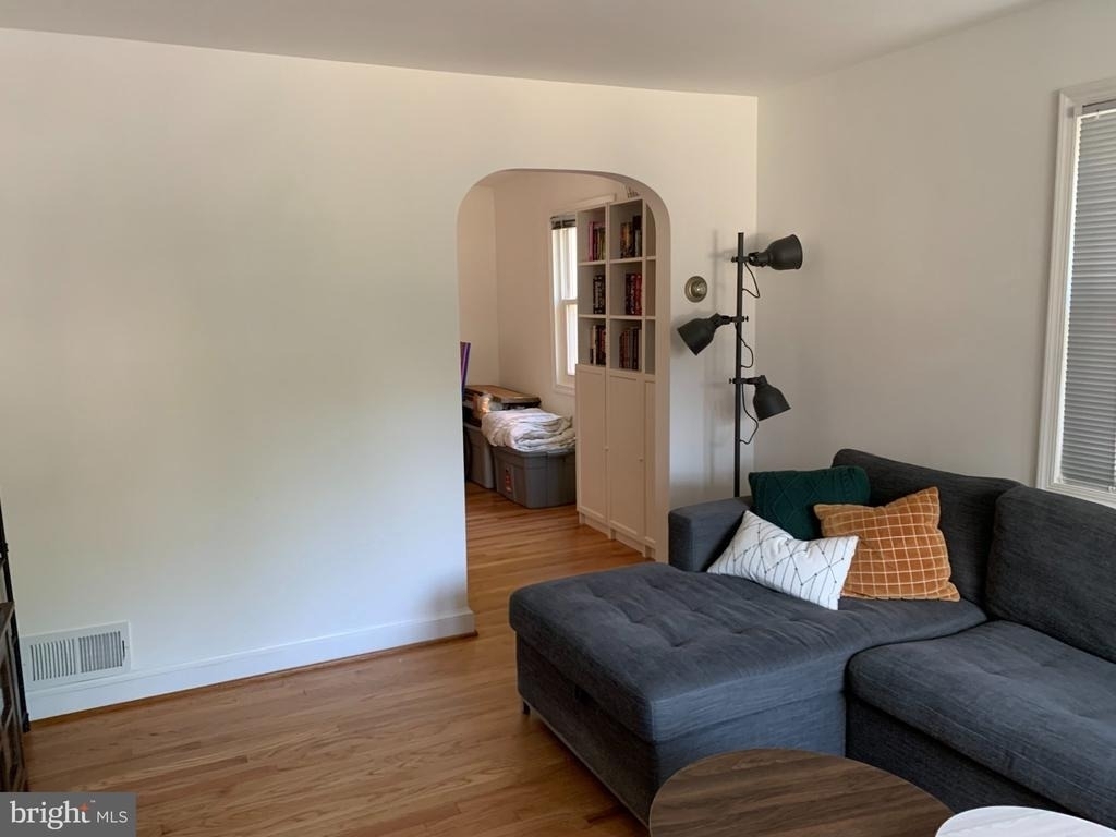 9 E Myrtle Street - Photo 2