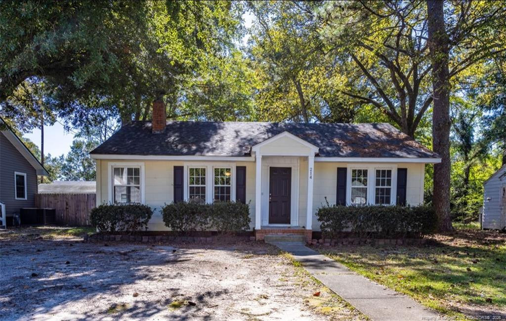 214 Circle Courts - Photo 1