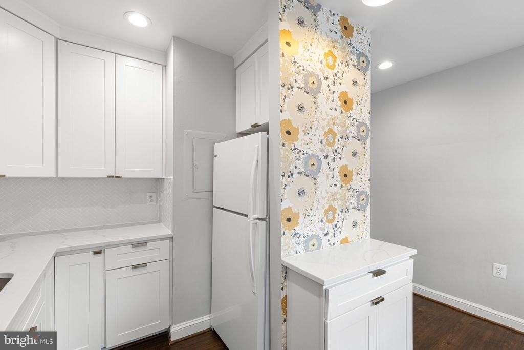 1804 W Abingdon Drive - Photo 8