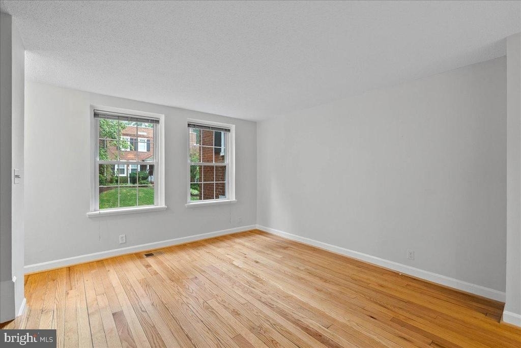 4803 27th Road S - Photo 5