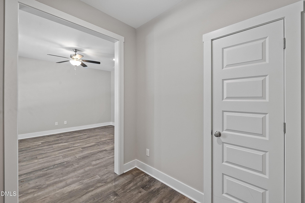 825 S Franklin Street - Photo 10