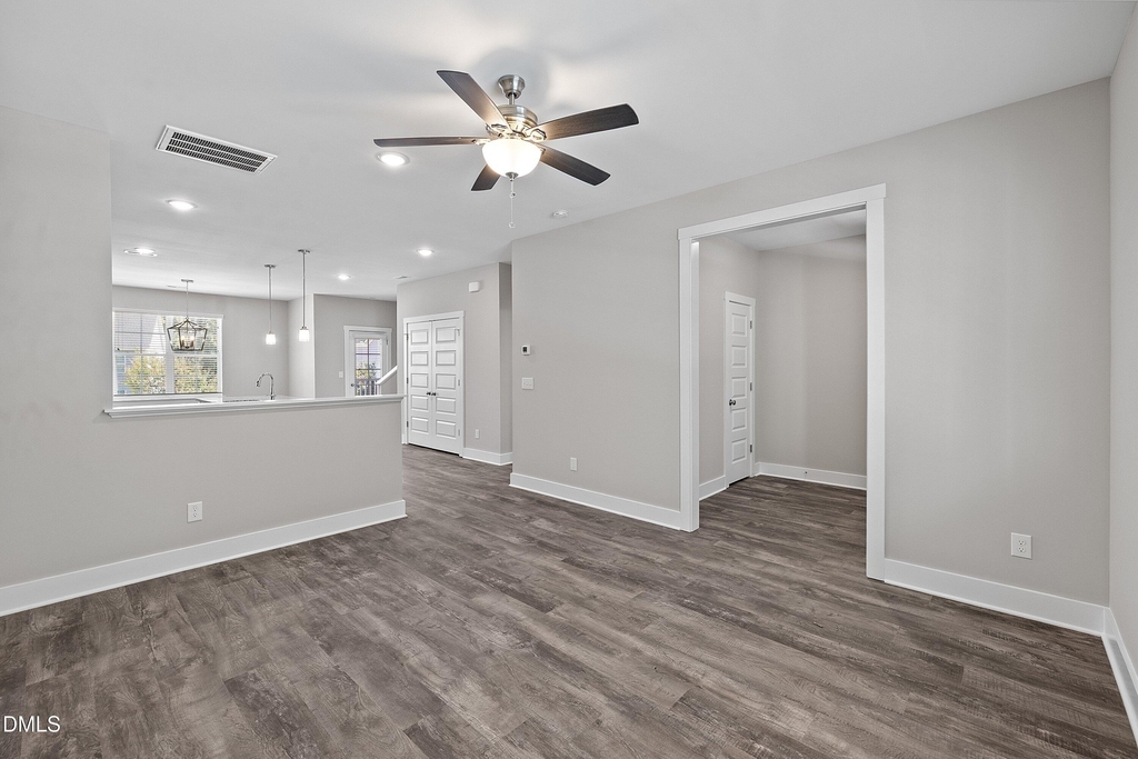 825 S Franklin Street - Photo 12