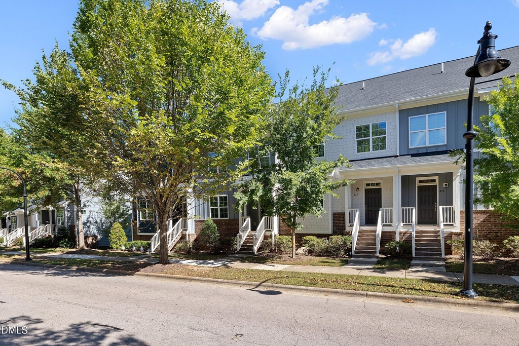 825 S Franklin Street - Photo 3