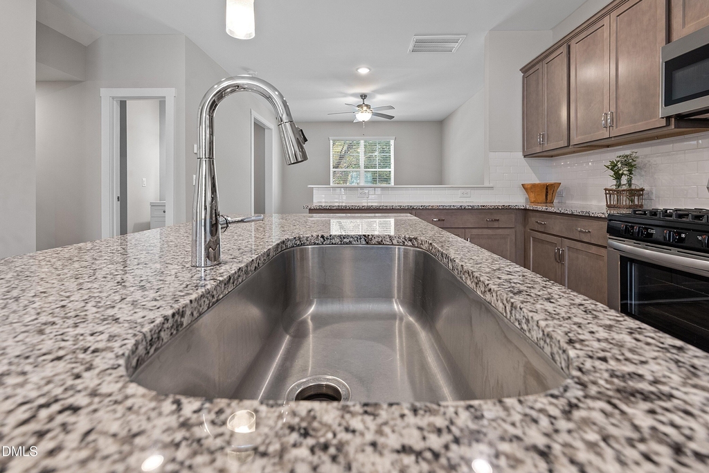 825 S Franklin Street - Photo 20