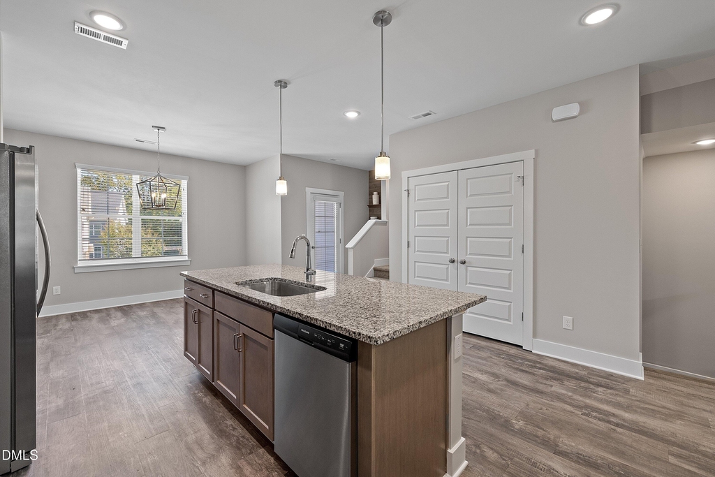 825 S Franklin Street - Photo 19