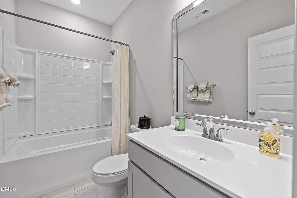 825 S Franklin Street - Photo 38