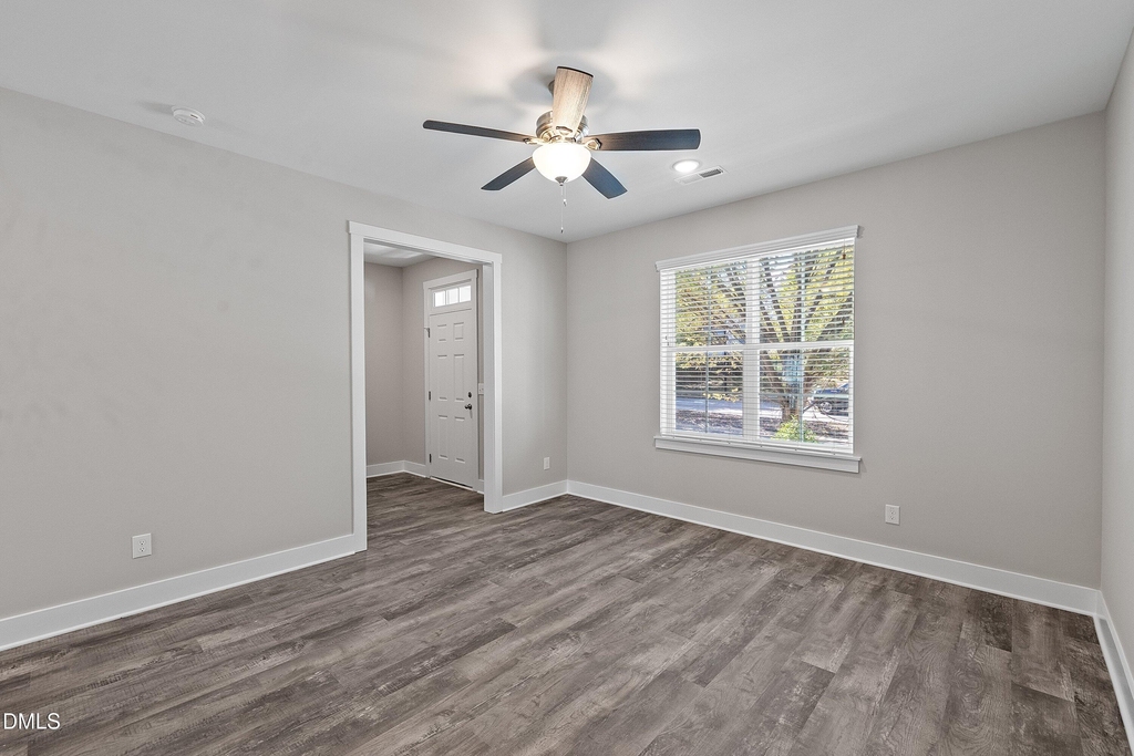 825 S Franklin Street - Photo 13