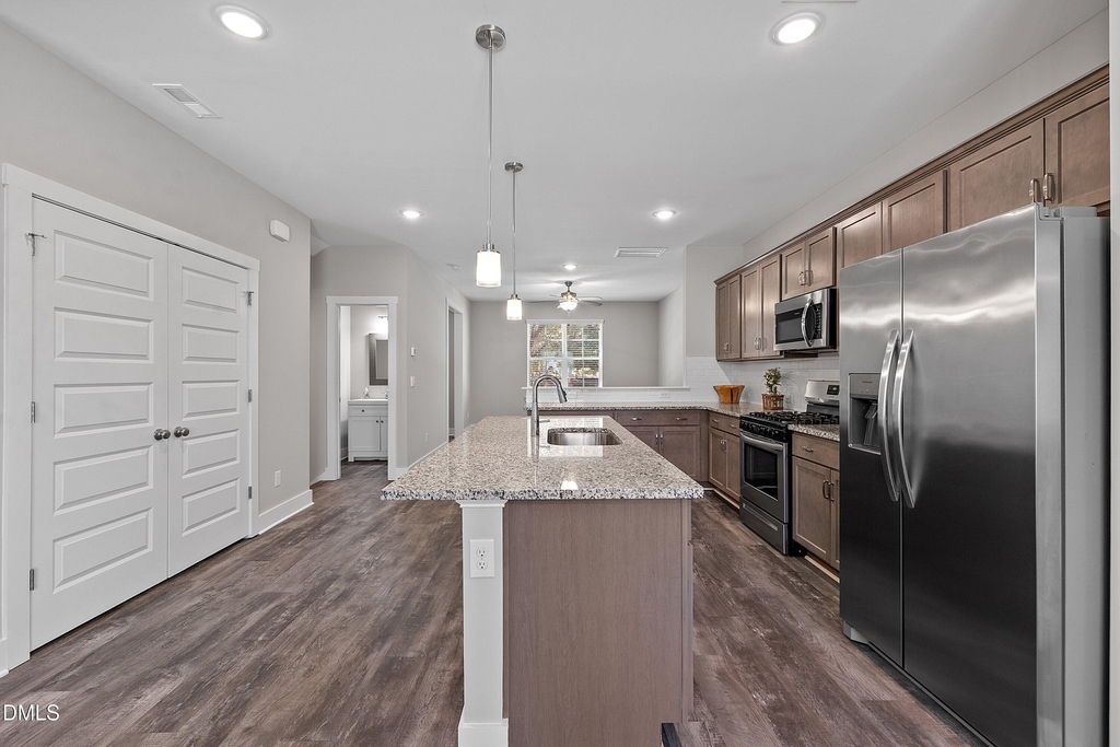 825 S Franklin Street - Photo 16
