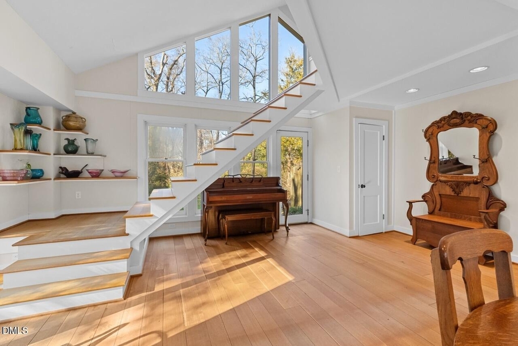 303 Henderson Street - Photo 18