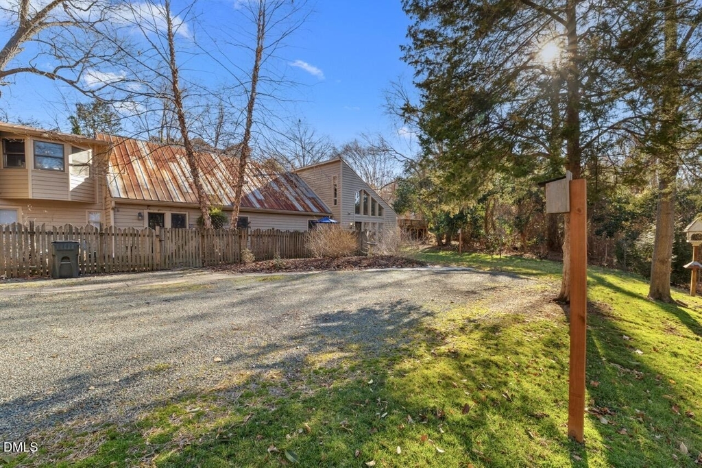 303 Henderson Street - Photo 31