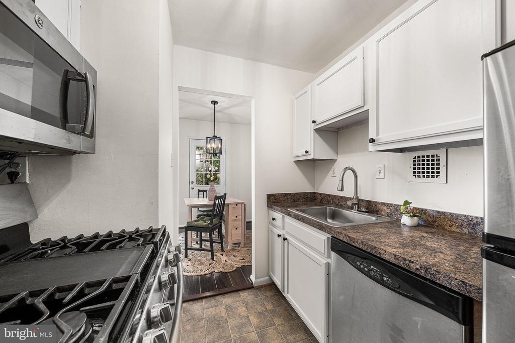 4401 Cherry Hill Road - Photo 13