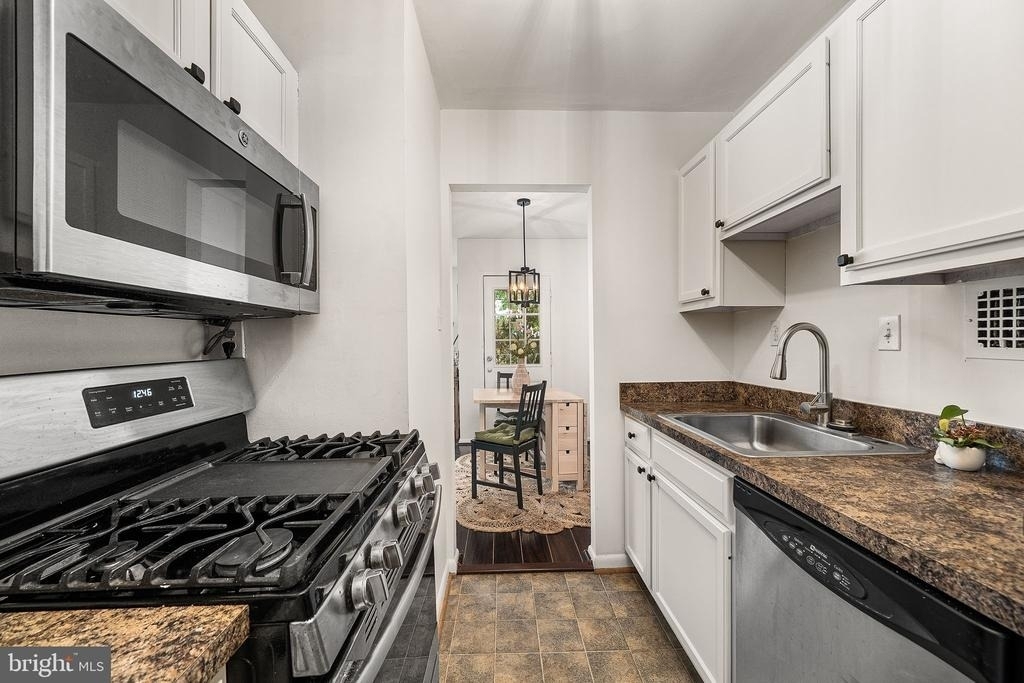 4401 Cherry Hill Road - Photo 12