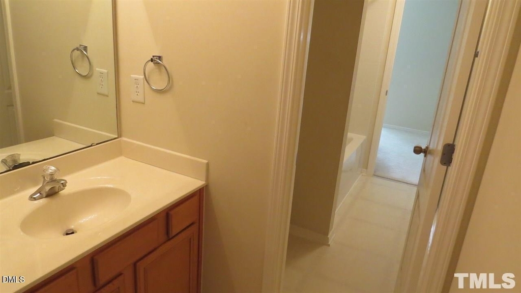 8204 Stone Cellar Drive - Photo 9