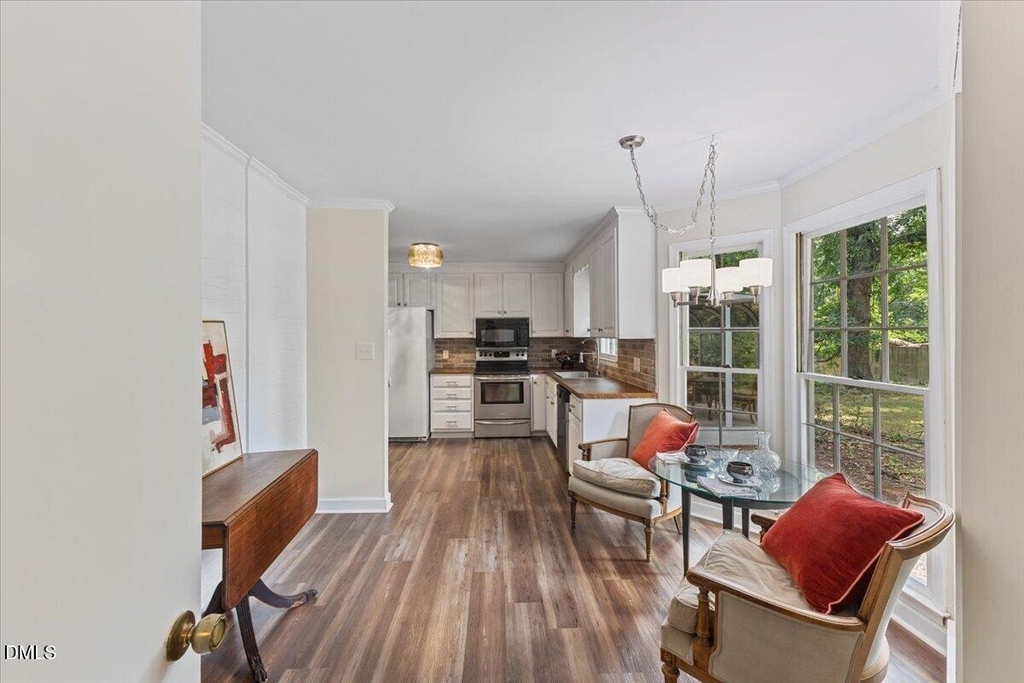 8501 Shadow Wood Place - Photo 7