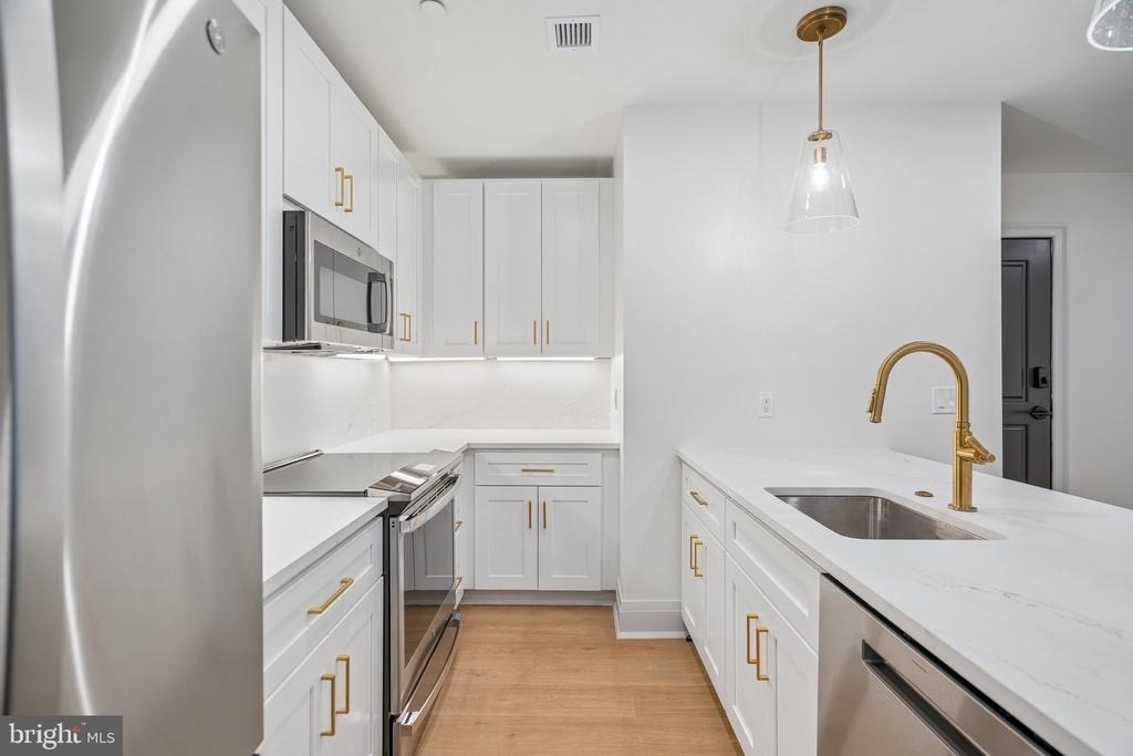 135 S 19th Street - Photo 3
